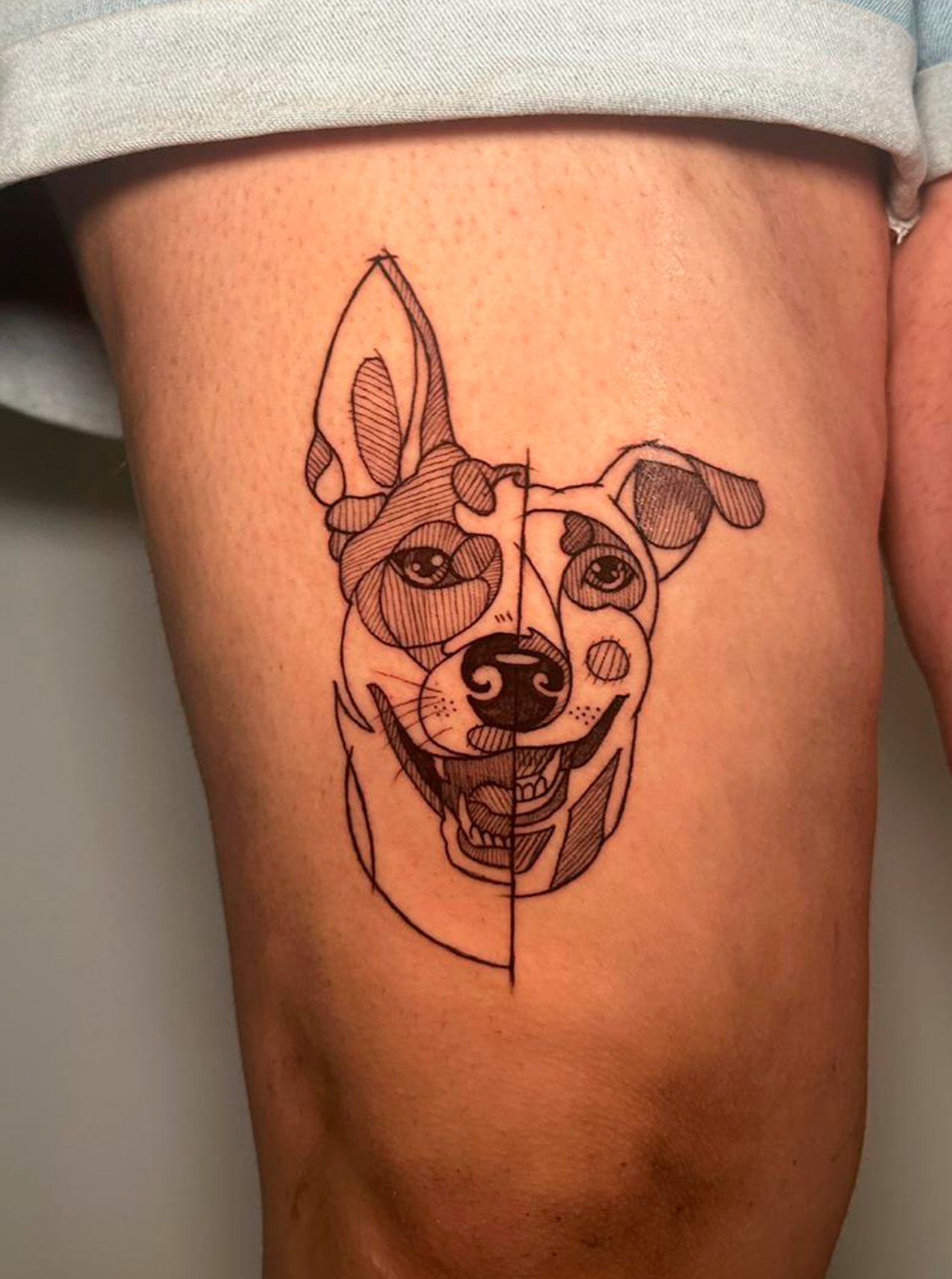 tatuaje de perro hecho por Adriana Muñoz Tatuajes en Jerez